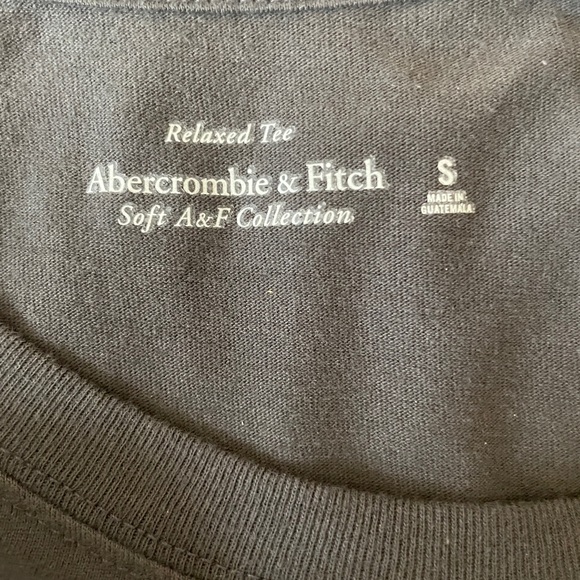 Abercrombie and Fitch Graphic T-shirt Size S - Picture 3 of 3